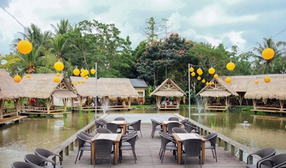 巴里島Bale Udang Mang Engking 水上餐廳